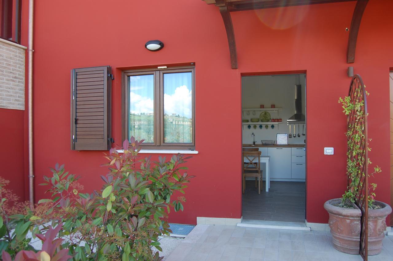 Country House Ciliegia Rossa Aparthotel Colonnella Exterior photo