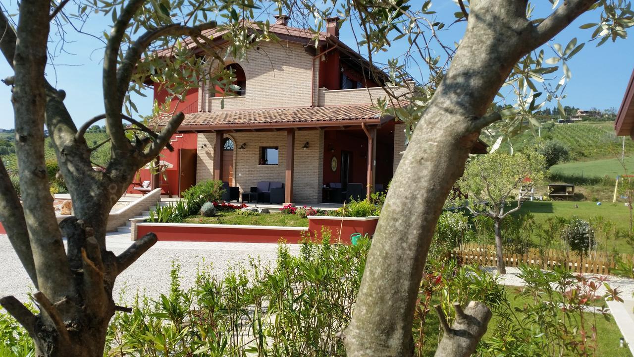 Country House Ciliegia Rossa Aparthotel Colonnella Exterior photo